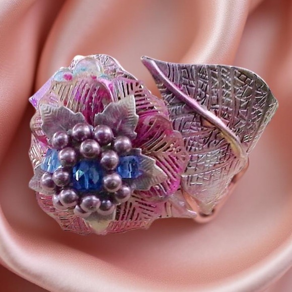 Floral Cuff, One of a kind Flower Cuff HANDCRAFTED - Picture 10 of 15